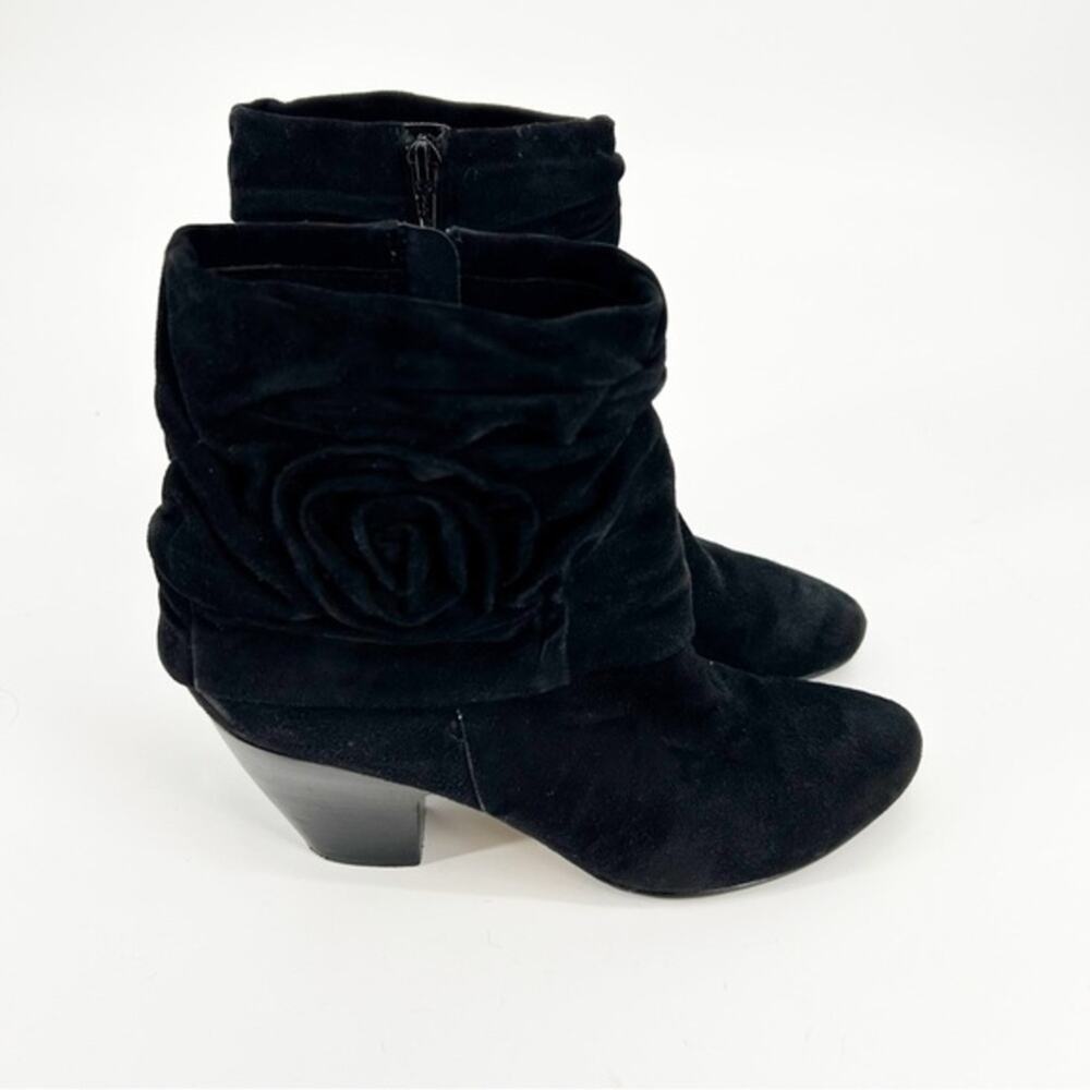 Munro Black Suede Rose Ruffle Booties Size 9S Western Cowgirl